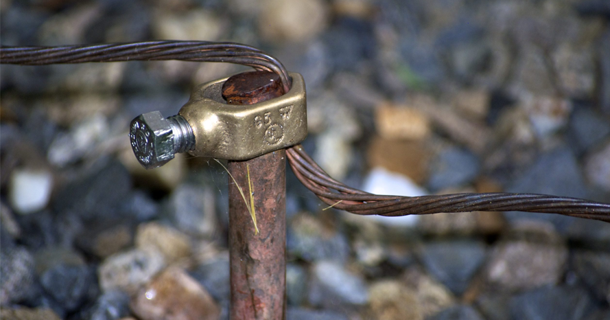 Electrodo de puesta a tierra